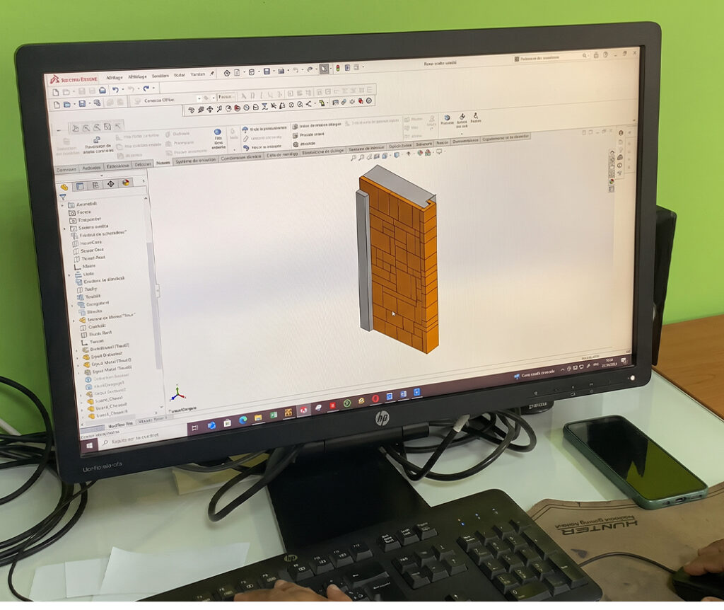 Conception 3D d’un habillage architectural en acier Corten sur mesure dans un bureau d’études