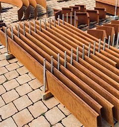 Lames en acier préparées en série dans un atelier de Fabrication Corten sur mesure